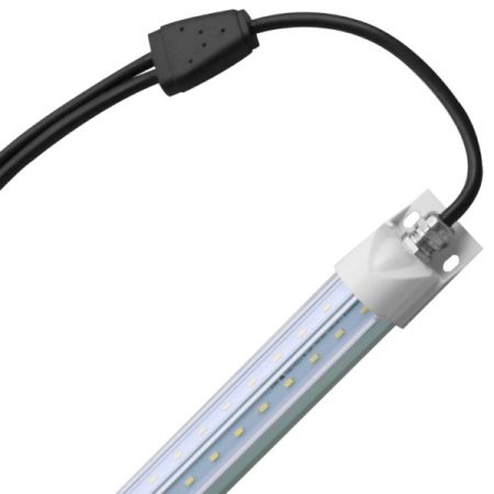 69" 28W LED Cooler Light 6500K-BLT